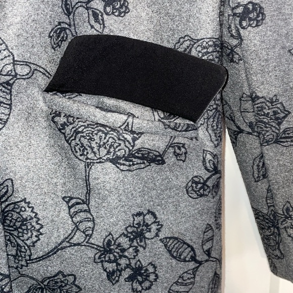 Women Gray Floral Faux Wool Coat - Picture 5 of 11